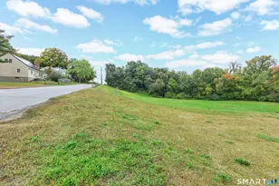 33 King St, Putnam, CT 06260 - Photo 8