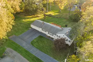 11 Peters Ct, North Haven, CT 06473 - Photo 4