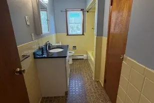 64 Nash Ln, Bridgeport, CT 06605 - Photo 16