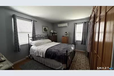 373 Granfield Avenue #B, Bridgeport, CT 06610 - Photo 6