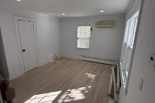 250 Jackson Ave, Stratford, CT 06615 - Photo 2