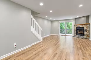 704 Mill Pond Dr, South Windsor, CT 06074 - Photo 14