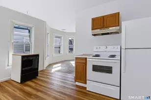 10 Glover Pl, Middletown, CT 06457 - Photo 18