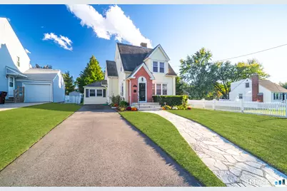 101 Robbins Drive, Wethersfield, CT 06109 - Photo 2
