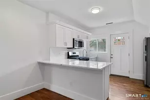 131 Dwight St, New Haven, CT 06511 - Photo 2