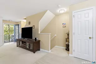 54 Donahue Ln, Manchester, CT 06042 - Photo 10