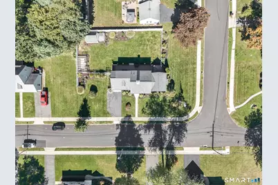 60 Kilbourne Avenue, New Britain, CT 06053 - Photo 8
