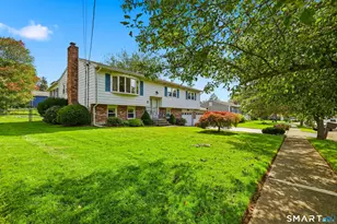 27 Homesteader Ln, West Haven, CT 06516 - Photo 32