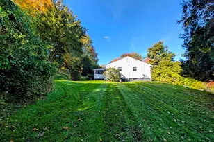 21 Fox Den Rd, Danbury, CT 06811 - Photo 4
