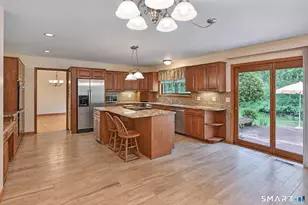 5 Fawn Crest Dr, New Fairfield, CT 06812 - Photo 10