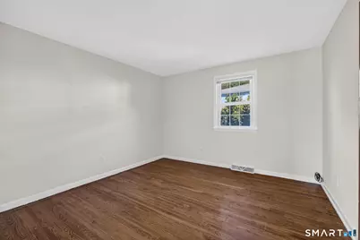 27 Manila Avenue, Woodbridge, CT 06525 - Photo 10