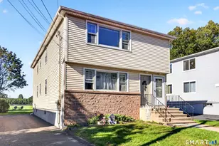 27 Manila Ave, Woodbridge, CT 06525 - Photo 2