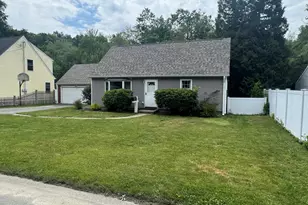 5 Bethpage Dr, Bethel, CT 06801 - Photo 2