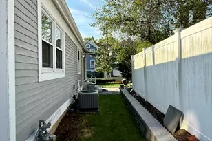 57 Exchange St, New Haven, CT 06513 - Photo 22