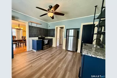 54-56 Sharon Street #2nd Floor, Hartford, CT 06112 - Photo 4