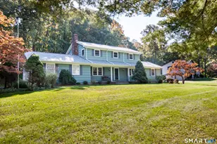 39 Hunters Ridge Rd, Shelton, CT 06484 - Photo 2