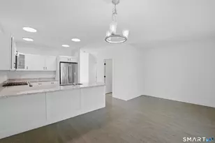 301 Harbour Close Close, New Haven, CT 06405 - Photo 6