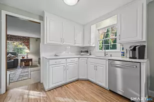 18 Michele Dr, Portland, CT 06480 - Photo 8