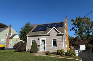 17 Pearl St, Windsor Locks, CT 06096 - Photo 1
