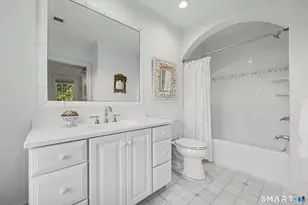 37 Thorne Pl, Bridgeport, CT 06605 - Photo 30