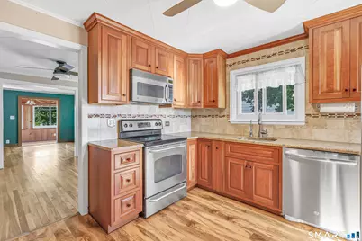402 Patterson Avenue, Stratford, CT 06614 - Photo 6