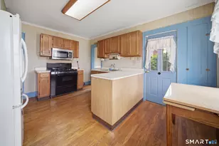 19 Homestead Ave, New Britain, CT 06053 - Photo 2