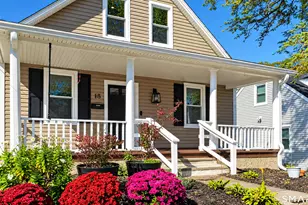 15 Ridgeway St, Stamford, CT 06907 - Photo 2