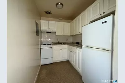 155 Wayne Street #18, Bridgeport, CT 06606 - Photo 2