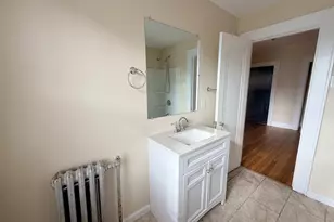 540 Clinton Ave, Bridgeport, CT 06605 - Photo 16