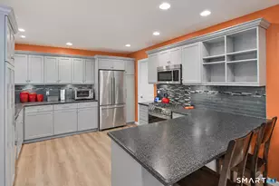 14 Moody Ln, Danbury, CT 06811 - Photo 6