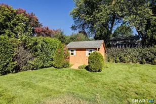 107 Patriot Ln, Newington, CT 06111 - Photo 8