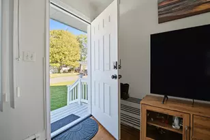 76 Great Circle Rd, West Haven, CT 06516 - Photo 6