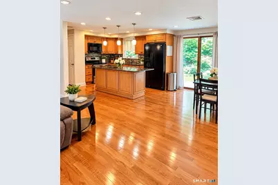 400 Broadway, Hamden, CT 06518 - Photo 2