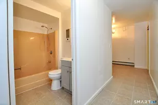 1681 Litchfield Turnpike, Woodbridge, CT 06525 - Photo 16