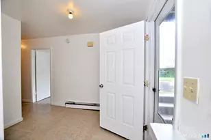 1681 Litchfield Turnpike, Woodbridge, CT 06525 - Photo 6