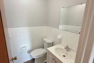 348 Oak St, Waterbury, CT 06705 - Photo 10