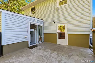 208 Sunrise Terrace, Bridgeport, CT 06606 - Photo 16