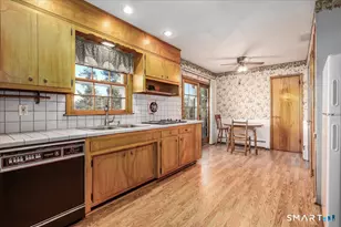 9 Kendall Terrace E, Danbury, CT 06811 - Photo 10