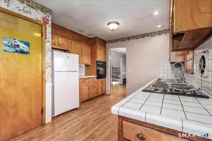 9 Kendall Terrace E, Danbury, CT 06811 - Photo 12