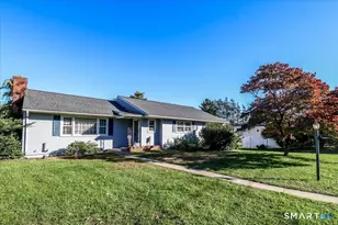 9 Kendall Terrace E, Danbury, CT 06811 - Photo 1