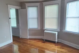 37 Fairfield St, New Haven, CT 06515 - Photo 4