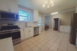 181 Strawberry Hill Ave, Stamford, CT 06902 - Photo 2