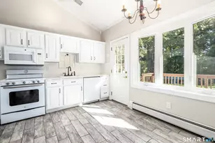 31 Deer Run Rd, Brookfield, CT 06804 - Photo 10