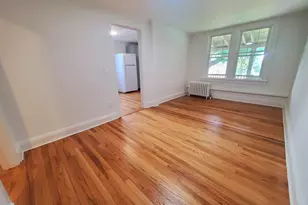 33 Holcomb Ave, Stamford, CT 06906 - Photo 4