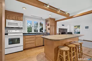 48 Sound Breeze Ave, Groton, CT 06340 - Photo 4