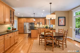 15 St Michaels Ct, Avon, CT 06001 - Photo 4