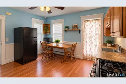 246 Front Avenue, West Haven, CT 06516 - Photo 10