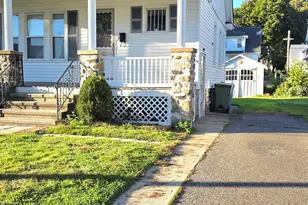 33 Ridgefield Ave, Waterbury, CT 06705 - Photo 2
