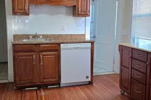 33 Ridgefield Ave, Waterbury, CT 06705 - Photo 4