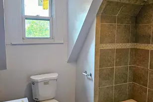 27 Waterville St, Waterbury, CT 06710 - Photo 6